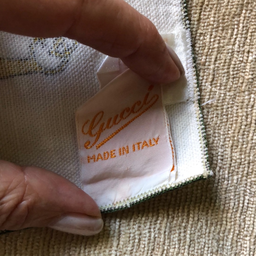 GUCCI linen/cotton dinner napkins. Set of 6 - Picture 3 of 7